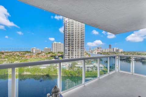 Copropriété à vendre à Aventura, Floride: 2 chambres, 95.04 m2 № 1839600 - photo 30