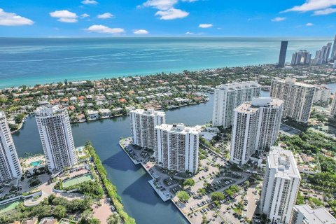 Copropriété à vendre à Aventura, Floride: 2 chambres, 95.04 m2 № 1839600 - photo 3