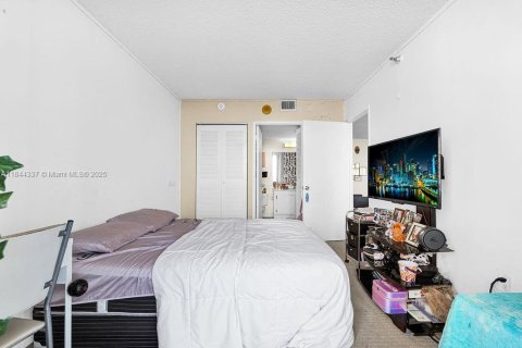 Copropriété à vendre à Aventura, Floride: 2 chambres, 95.04 m2 № 1839600 - photo 16