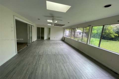 Снять в аренду виллу или дом в Лабель, Флорида 5 спален, 196.21м2, № 2048994 - фото 18