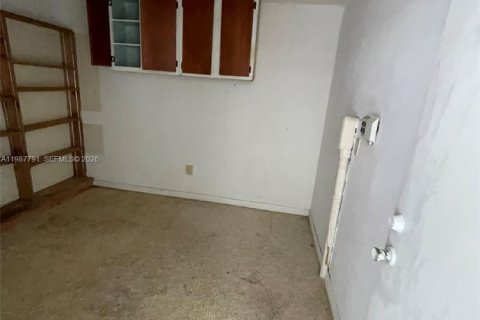 Снять в аренду виллу или дом в Лабель, Флорида 5 спален, 196.21м2, № 2048994 - фото 16