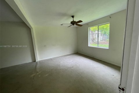 Снять в аренду виллу или дом в Лабель, Флорида 5 спален, 196.21м2, № 2048994 - фото 19