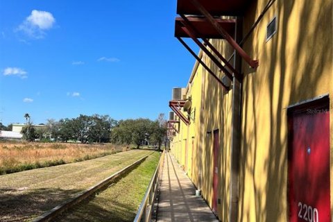 Commercial property in Kissimmee, Florida 91.97 sq.m. № 2266679 - photo 23
