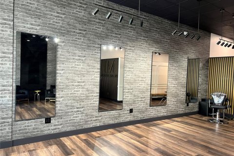 Commercial property in Kissimmee, Florida 91.97 sq.m. № 2266679 - photo 17