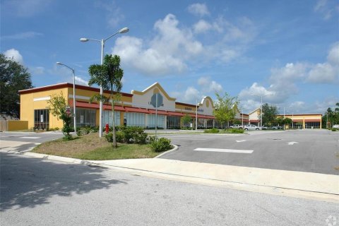 Commercial property in Kissimmee, Florida 91.97 sq.m. № 2266679 - photo 25