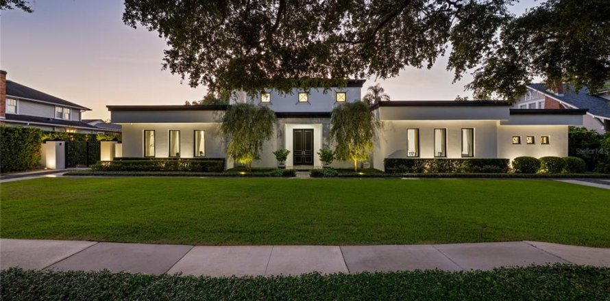 House in Winter Park, Florida 4 bedrooms, 435.06 sq.m. № 2226491