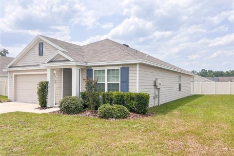 House in High Springs, Florida 3 bedrooms, 150.41 sq.m. № 1771389 - photo 2