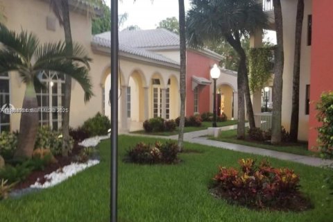 Condominio en alquiler en Doral, Florida, 1 dormitorio, 65.96 m2 № 1992232 - foto 10