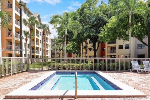 Condominio en alquiler en Doral, Florida, 1 dormitorio, 65.96 m2 № 1992232 - foto 17