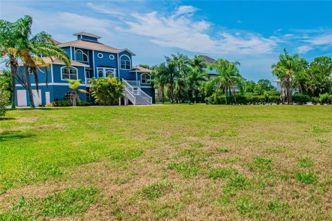 Land in Tarpon Springs, Florida № 247810 - photo 20