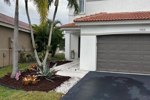 Villa ou maison à vendre à Weston, Floride: 4 chambres, 176.7 m2 № 1976651 - photo 2