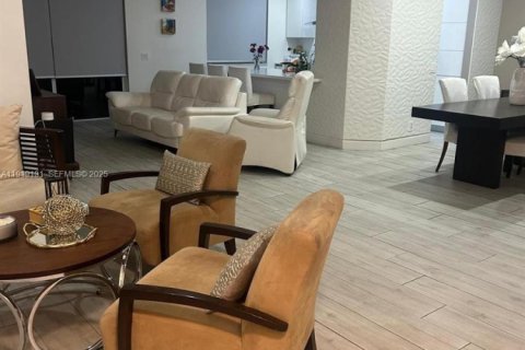 Villa ou maison à vendre à Weston, Floride: 4 chambres, 176.7 m2 № 1976651 - photo 19