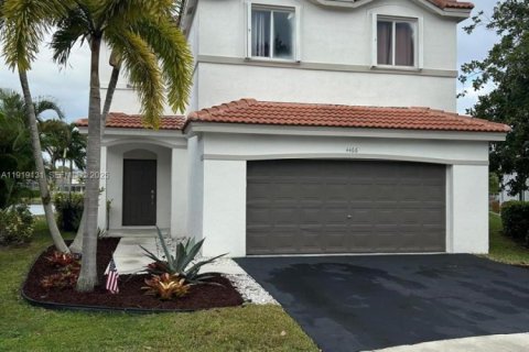 Villa ou maison à vendre à Weston, Floride: 4 chambres, 176.7 m2 № 1976651 - photo 3