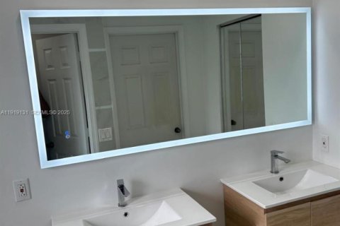 Villa ou maison à vendre à Weston, Floride: 4 chambres, 176.7 m2 № 1976651 - photo 29