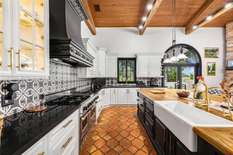 Снять в аренду виллу или дом в Майами, Флорида 7 спален, 561.59м2, № 2031153 - фото 7