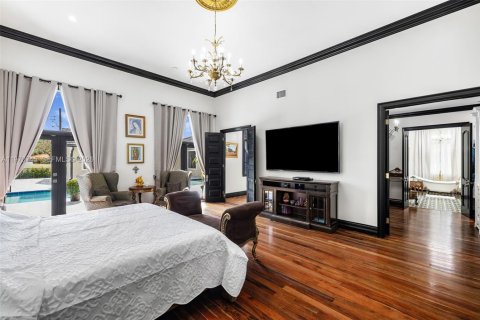 Снять в аренду виллу или дом в Майами, Флорида 7 спален, 561.59м2, № 2031153 - фото 11