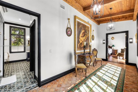 Снять в аренду виллу или дом в Майами, Флорида 7 спален, 561.59м2, № 2031153 - фото 9