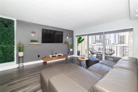 Copropriété à louer à Sunny Isles Beach, Floride: 1 chambre, 92.9 m2 № 2066559 - photo 10