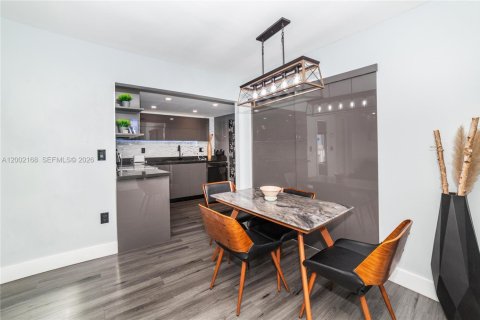 Copropriété à louer à Sunny Isles Beach, Floride: 1 chambre, 92.9 m2 № 2066559 - photo 14