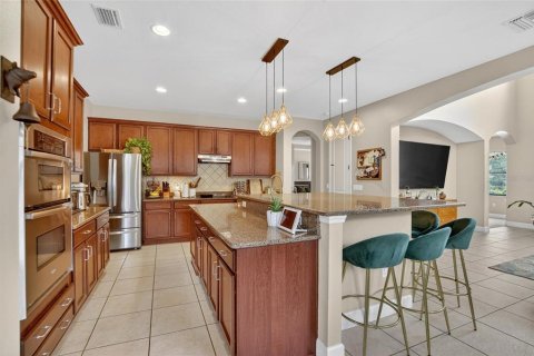 House in Tampa, Florida 4 bedrooms, 356.09 sq.m. № 2092954 - photo 19