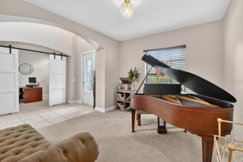 House in Tampa, Florida 4 bedrooms, 356.09 sq.m. № 2092954 - photo 10