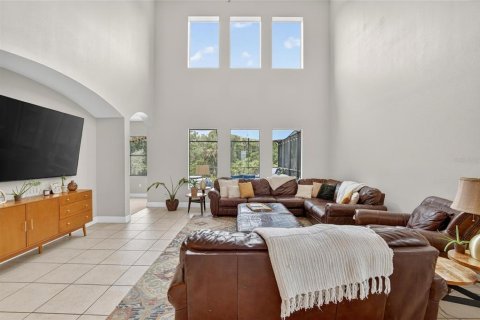 House in Tampa, Florida 4 bedrooms, 356.09 sq.m. № 2092954 - photo 26