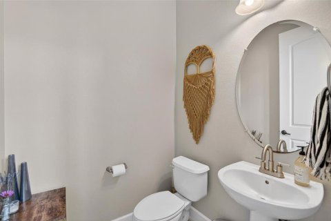 House in Tampa, Florida 4 bedrooms, 356.09 sq.m. № 2092954 - photo 12