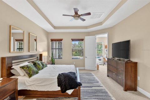 House in Tampa, Florida 4 bedrooms, 356.09 sq.m. № 2092954 - photo 28