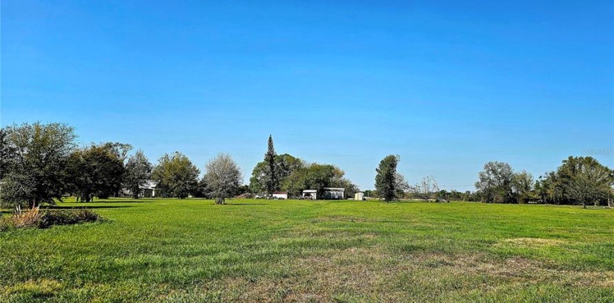Terreno en Arcadia, Florida № 1900484