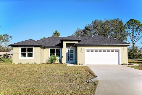 House in Sebring, Florida 3 bedrooms, 139.82 sq.m. № 1758790 - photo 1