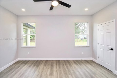House in Sebring, Florida 3 bedrooms, 139.82 sq.m. № 1758790 - photo 12