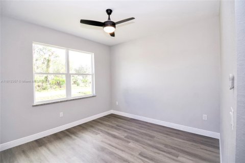 House in Sebring, Florida 3 bedrooms, 139.82 sq.m. № 1758790 - photo 20