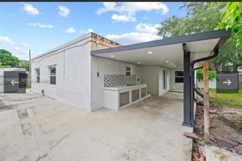 Купить виллу или дом в Майами, Флорида 3 спальни, 101.82м2, № 2023818 - фото 18