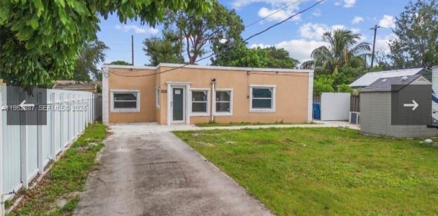 Дом в Майами, Флорида 3 спальни, 101.82м2 № 2023818