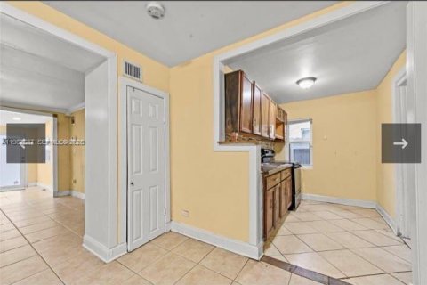 Купить виллу или дом в Майами, Флорида 3 спальни, 101.82м2, № 2023818 - фото 16