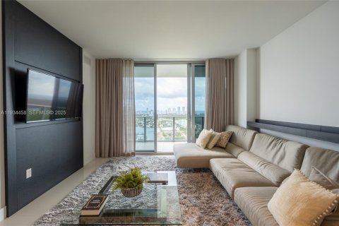 Condominio en venta en North Miami Beach, Florida, 2 dormitorios, 104.33 m2 № 1992904 - foto 6