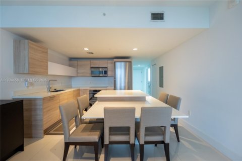 Condominio en venta en North Miami Beach, Florida, 2 dormitorios, 104.33 m2 № 1992904 - foto 4