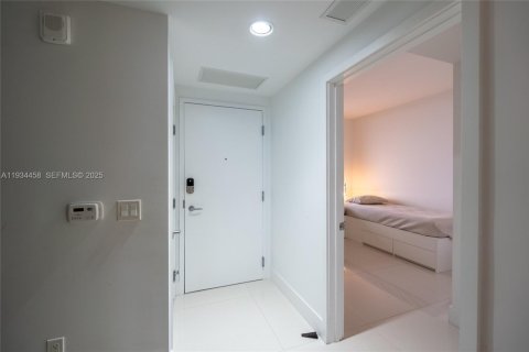 Condominio en venta en North Miami Beach, Florida, 2 dormitorios, 104.33 m2 № 1992904 - foto 20