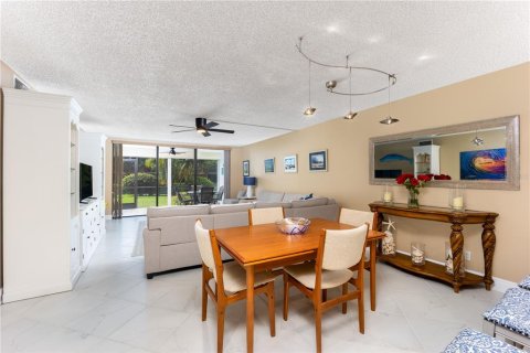 Condominio en venta en Port St. Lucie, Florida, 2 dormitorios, 122.07 m2 № 1347330 - foto 15
