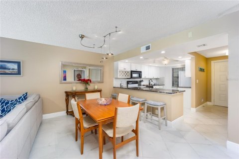 Condominio en venta en Port St. Lucie, Florida, 2 dormitorios, 122.07 m2 № 1347330 - foto 14