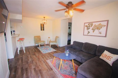 Casa en alquiler en Tampa, Florida, 3 dormitorios, 104.79 m2 № 1849557 - foto 9