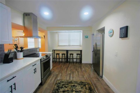 Casa en alquiler en Tampa, Florida, 3 dormitorios, 104.79 m2 № 1849557 - foto 6