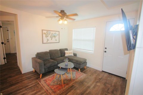 Casa en alquiler en Tampa, Florida, 3 dormitorios, 104.79 m2 № 1849557 - foto 7
