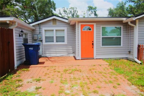 Casa en alquiler en Tampa, Florida, 3 dormitorios, 104.79 m2 № 1849557 - foto 2
