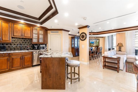 Condo in Sunny Isles Beach, Florida, 2 bedrooms  № 1961516 - photo 10