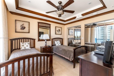 Condo in Sunny Isles Beach, Florida, 2 bedrooms  № 1961516 - photo 23