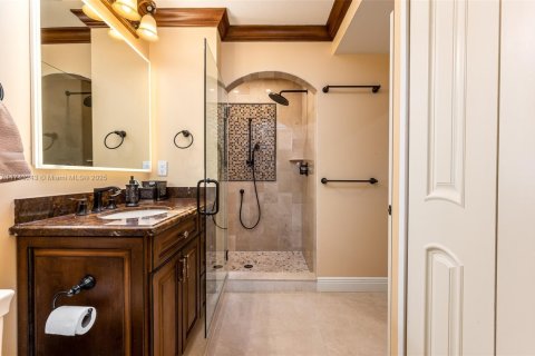 Condo in Sunny Isles Beach, Florida, 2 bedrooms  № 1961516 - photo 19