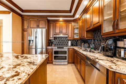 Condo in Sunny Isles Beach, Florida, 2 bedrooms  № 1961516 - photo 12