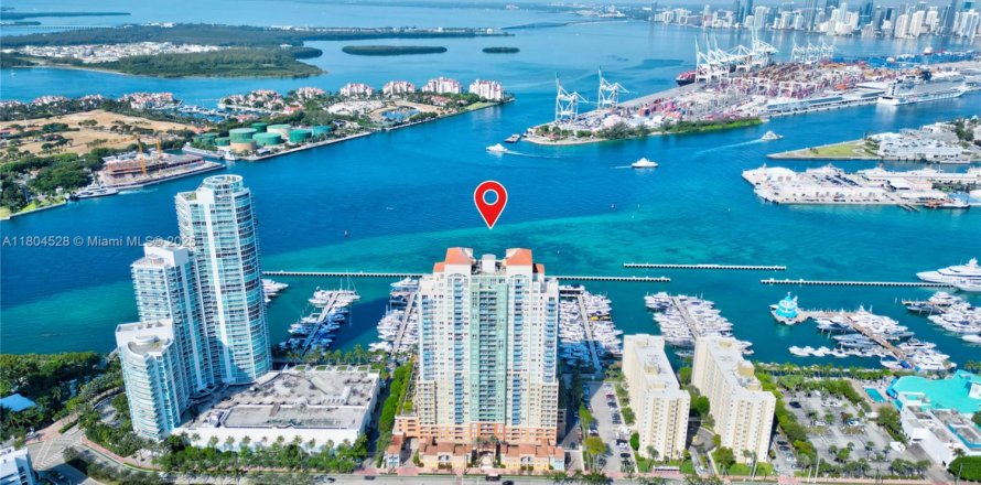 Condo in Miami Beach, Florida, 2 bedrooms  № 1742308