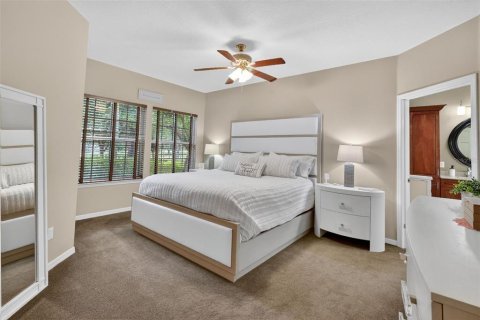 House in Eustis, Florida 3 bedrooms, 349.87 sq.m. № 2212955 - photo 21